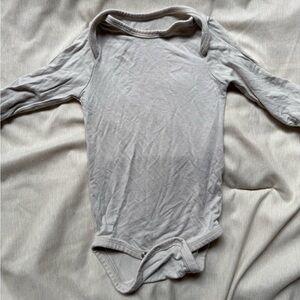 Kyte BABY Light Gray Long Sleeve Bodysuit